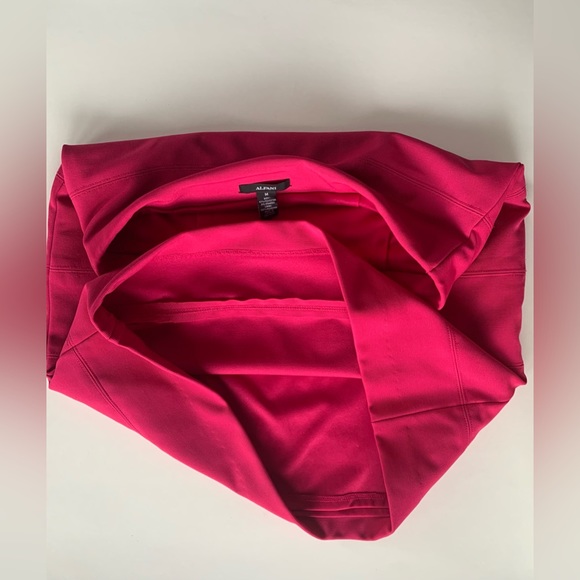 Pink Skirt - Picture 3 of 4